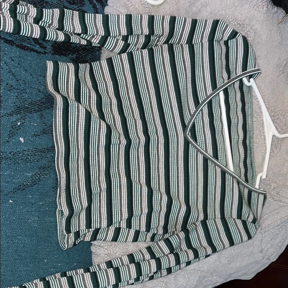 Striped V-Neck Long Sleeve Top